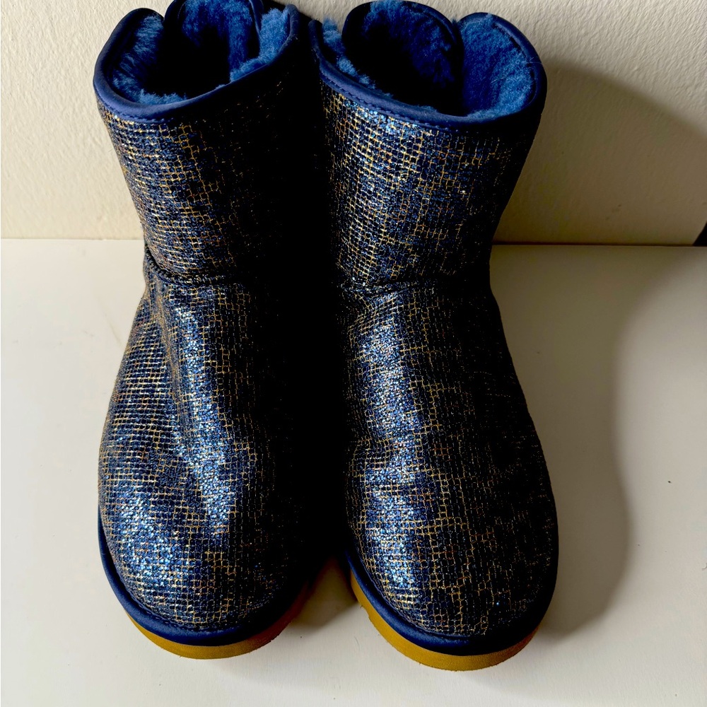 Uggs fuzzy boots NWOT